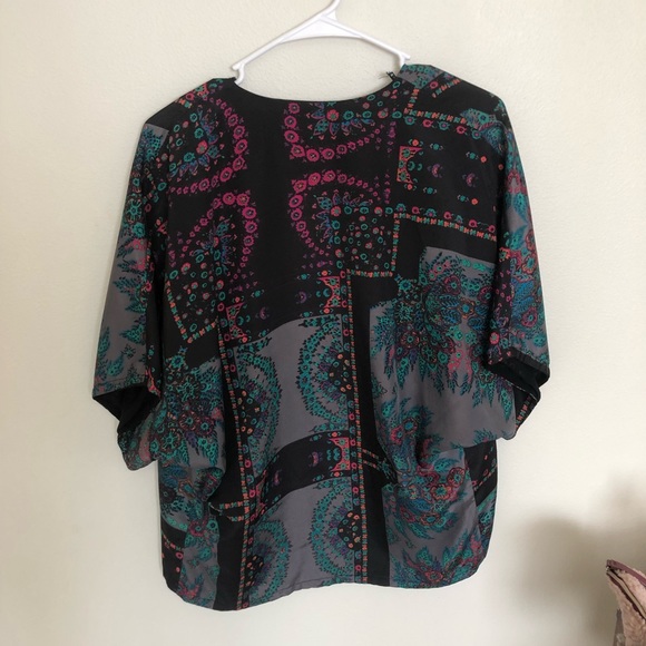 Forever 21 Silk Cover Up/Kimono - Picture 2 of 5